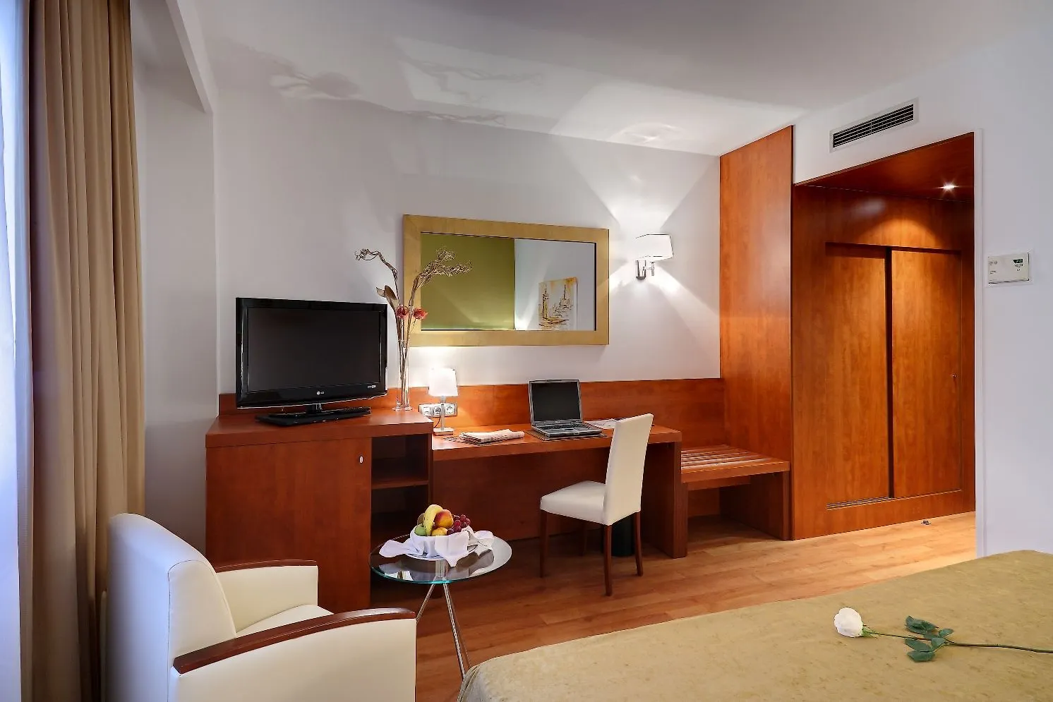 Monte Triana Hotel Seville